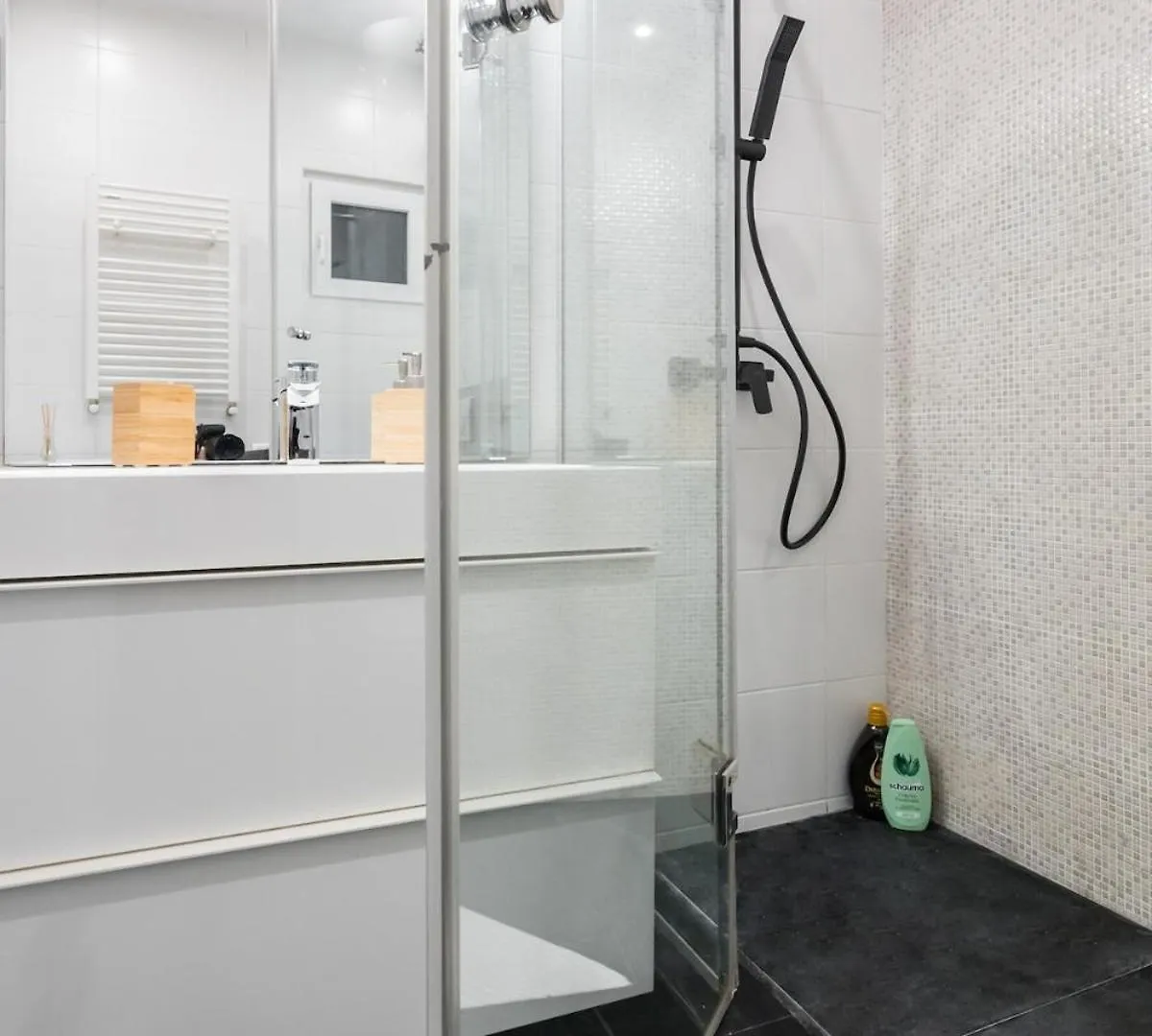 Sunny 2Br Roof Top Flat - Amazing Terrace Bucharest